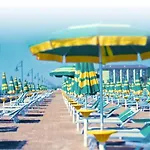 Functional By The Beach-beahost דירה *